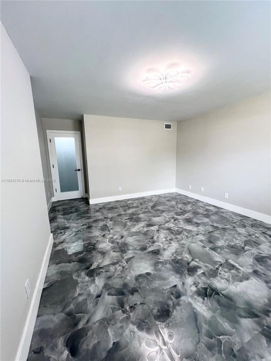 For Sale: $235,000 (2 beds, 2 baths, 1270 Square Feet)