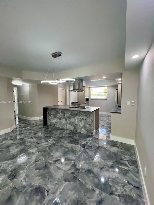 For Sale: $235,000 (2 beds, 2 baths, 1270 Square Feet)