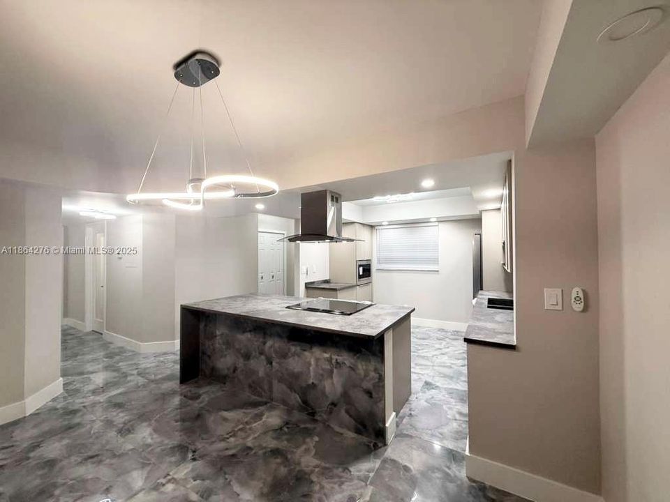 For Sale: $235,000 (2 beds, 2 baths, 1270 Square Feet)