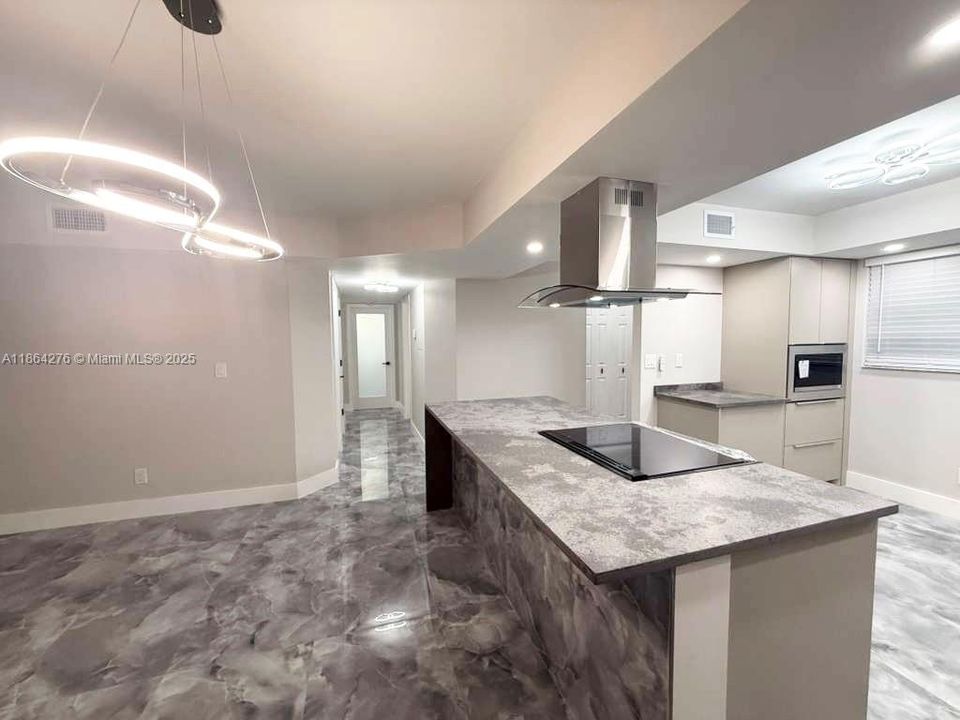 For Sale: $235,000 (2 beds, 2 baths, 1270 Square Feet)