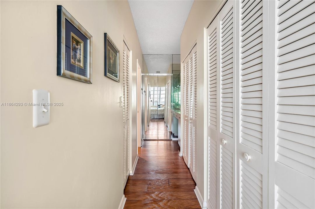 For Sale: $374,870 (2 beds, 2 baths, 1443 Square Feet)