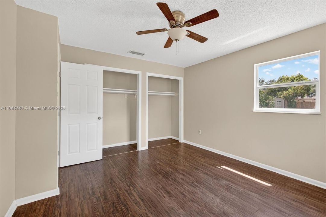 Recently Sold: $250,000 (3 beds, 2 baths, 1344 Square Feet)