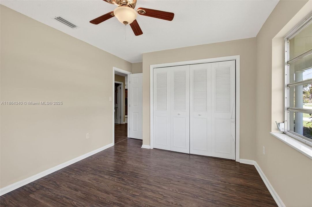 Recently Sold: $250,000 (3 beds, 2 baths, 1344 Square Feet)