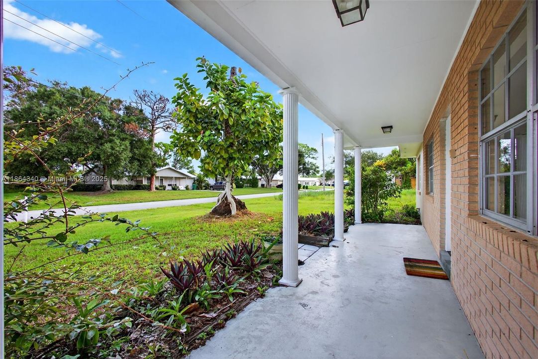 Recently Sold: $250,000 (3 beds, 2 baths, 1344 Square Feet)