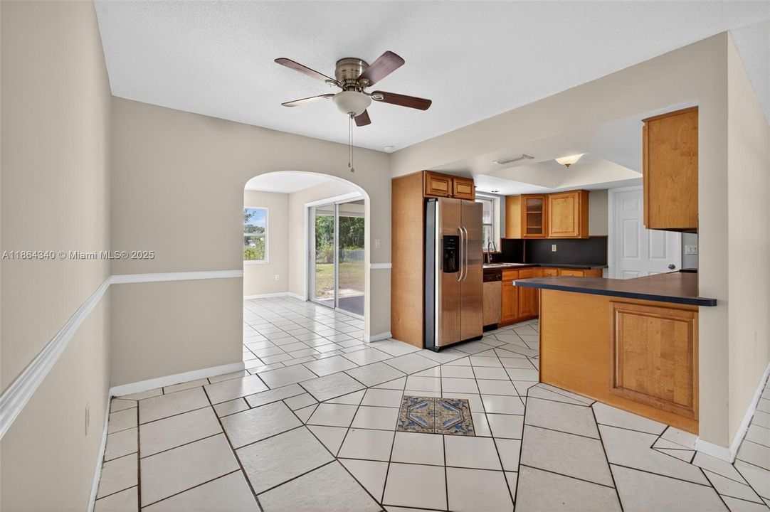 Recently Sold: $250,000 (3 beds, 2 baths, 1344 Square Feet)