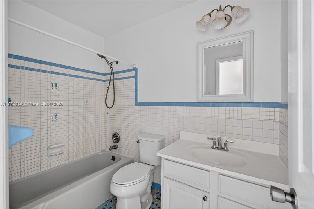 Recently Sold: $250,000 (3 beds, 2 baths, 1344 Square Feet)