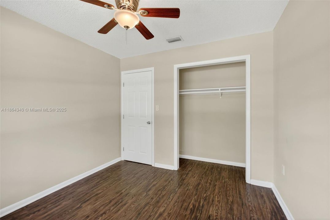 Recently Sold: $250,000 (3 beds, 2 baths, 1344 Square Feet)