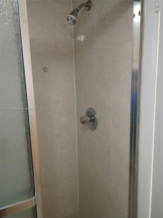 Под контрактом: $209,000 (2 спален, 2 ванн, 1087 Квадратных фут)