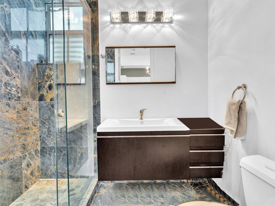 For Sale: $1,985,000 (5 beds, 5 baths, 4356 Square Feet)