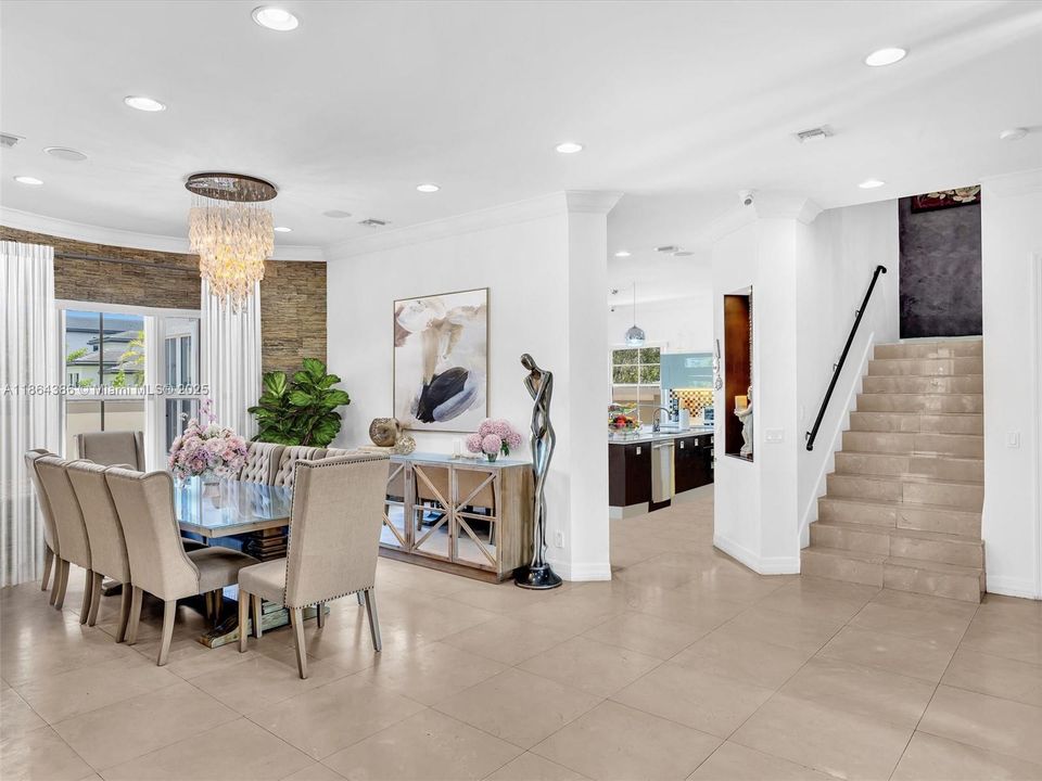 For Sale: $1,985,000 (5 beds, 5 baths, 4356 Square Feet)