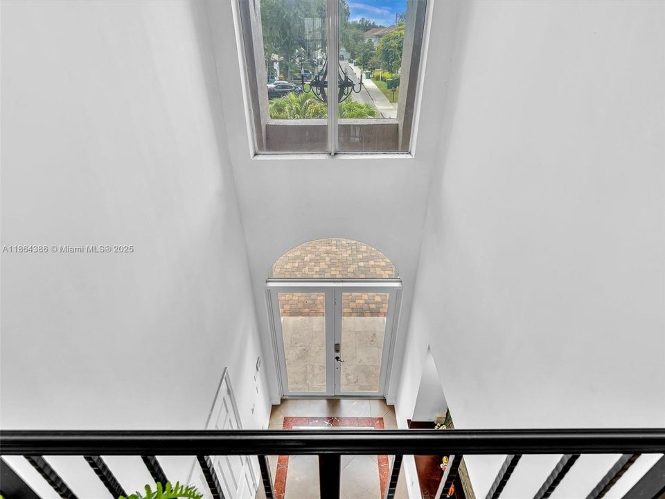 For Sale: $1,985,000 (5 beds, 5 baths, 4356 Square Feet)