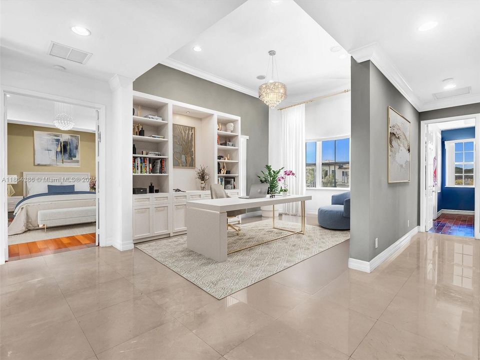 For Sale: $1,985,000 (5 beds, 5 baths, 4356 Square Feet)