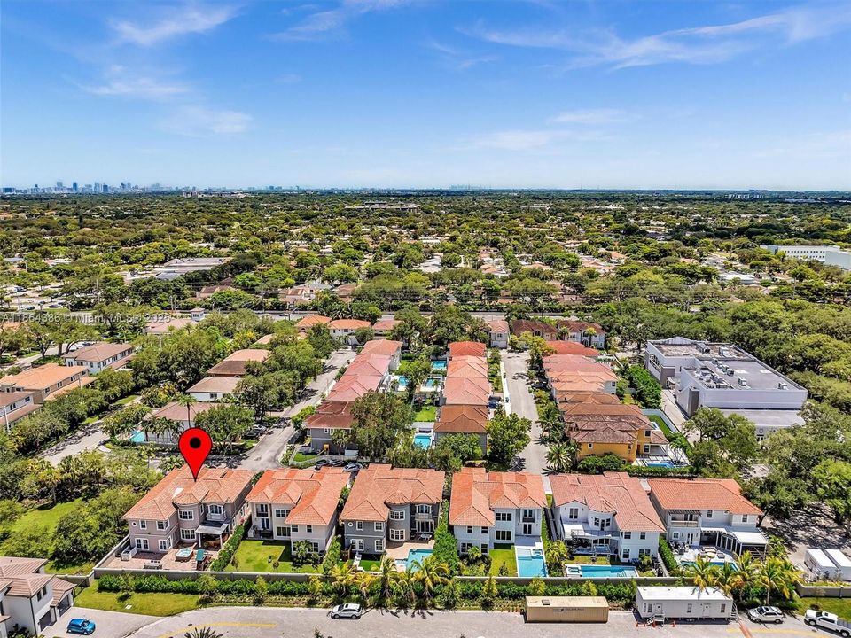 For Sale: $1,985,000 (5 beds, 5 baths, 4356 Square Feet)