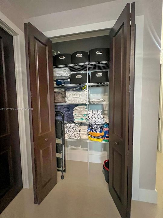 出租: $8,500 (5 贝兹, 5 浴室, 4205 平方英尺)