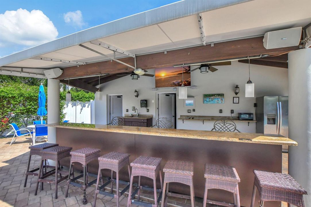 POOL BAR