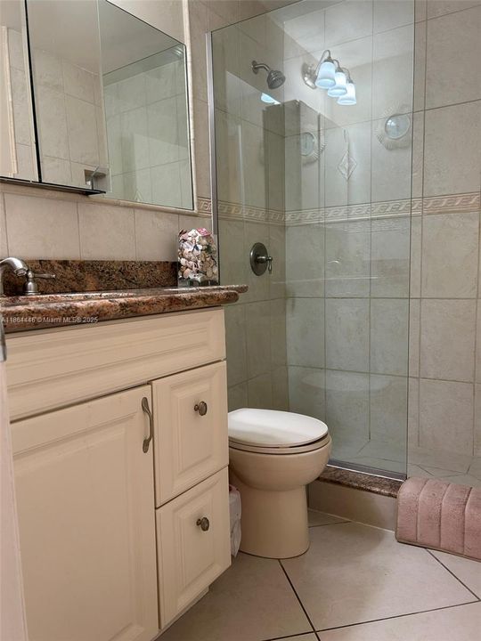 待售: $122,000 (1 贝兹, 1 浴室, 625 平方英尺)