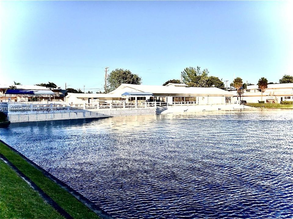 待售: $122,000 (1 贝兹, 1 浴室, 625 平方英尺)