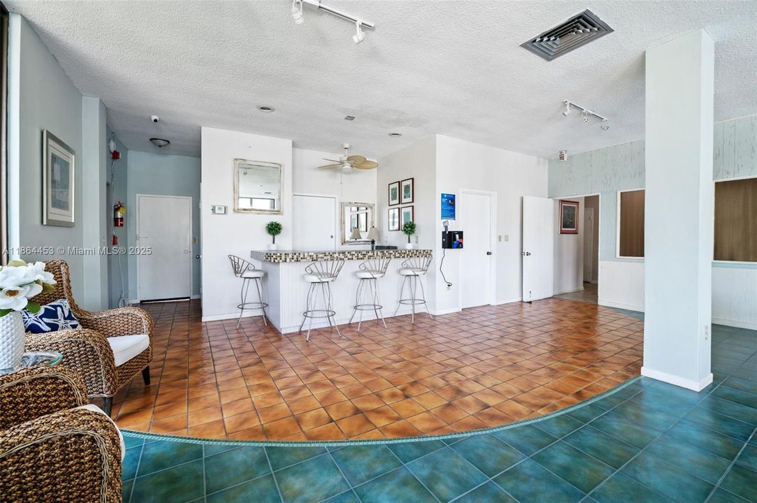 На продажу: $729,000 (2 спален, 2 ванн, 1510 Квадратных фут)