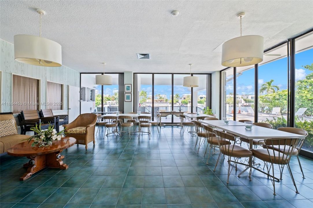 На продажу: $729,000 (2 спален, 2 ванн, 1510 Квадратных фут)