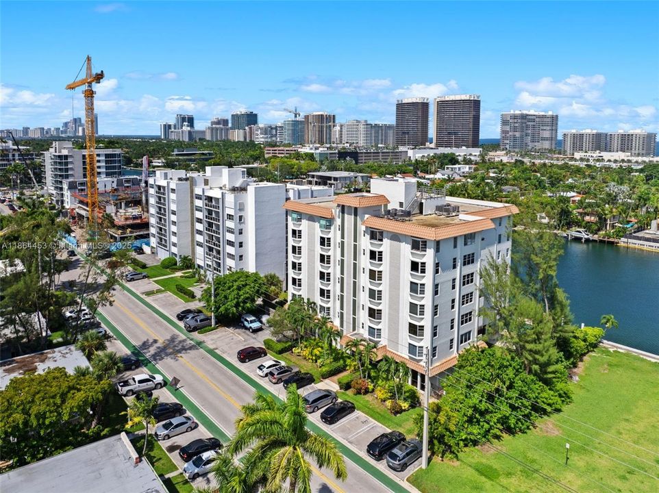 На продажу: $729,000 (2 спален, 2 ванн, 1510 Квадратных фут)