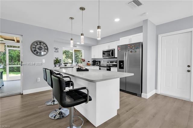 For Sale: $245,000 (3 beds, 2 baths, 1166 Square Feet)