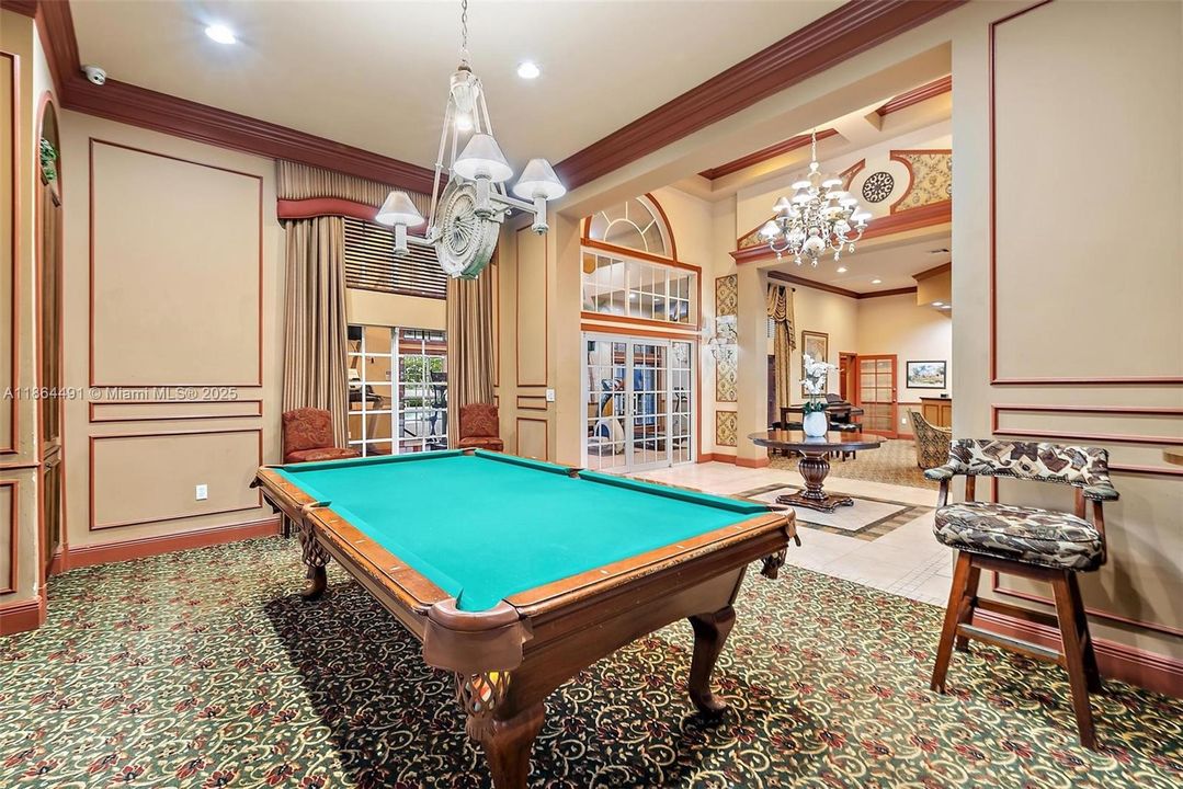 На продажу: $300,000 (2 спален, 2 ванн, 872 Квадратных фут)