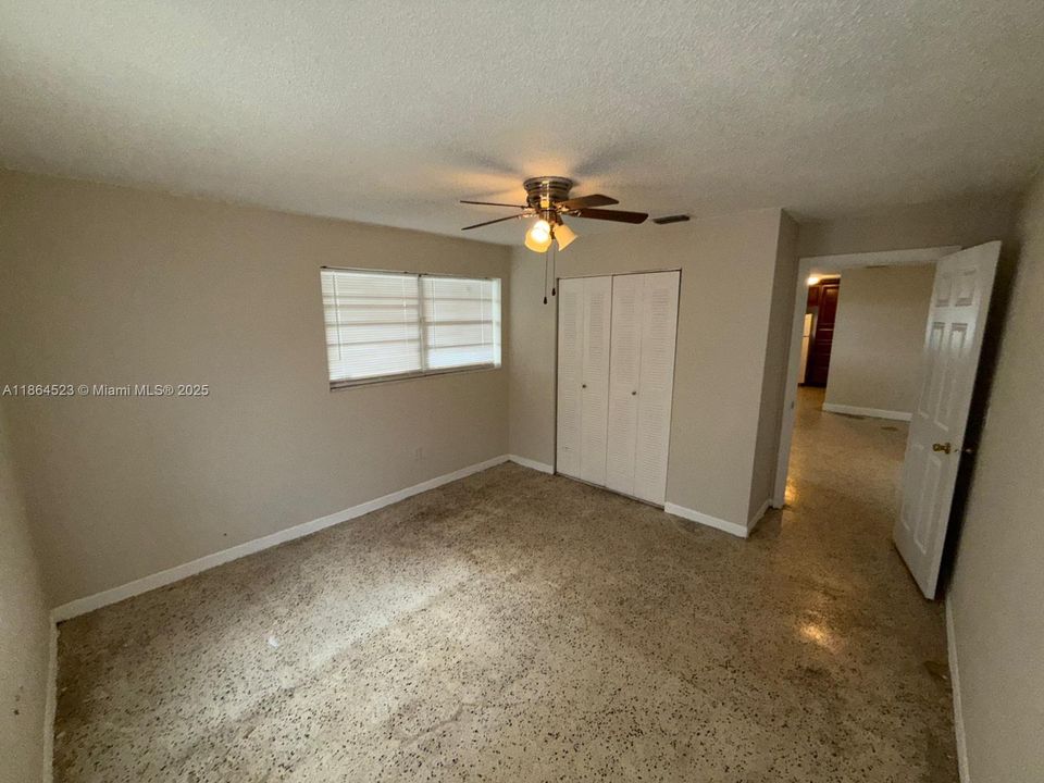 Recientemente alquilado: $1,850 (1 camas, 1 baños, 1768 Pies cuadrados)