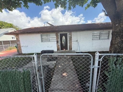 Recientemente alquilado: $1,850 (1 camas, 1 baños, 1768 Pies cuadrados)