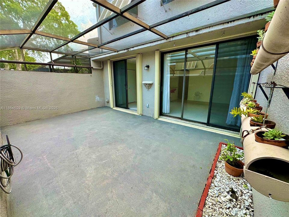 Active With Contract: $514,500 (3 beds, 2 baths, 1712 Square Feet)