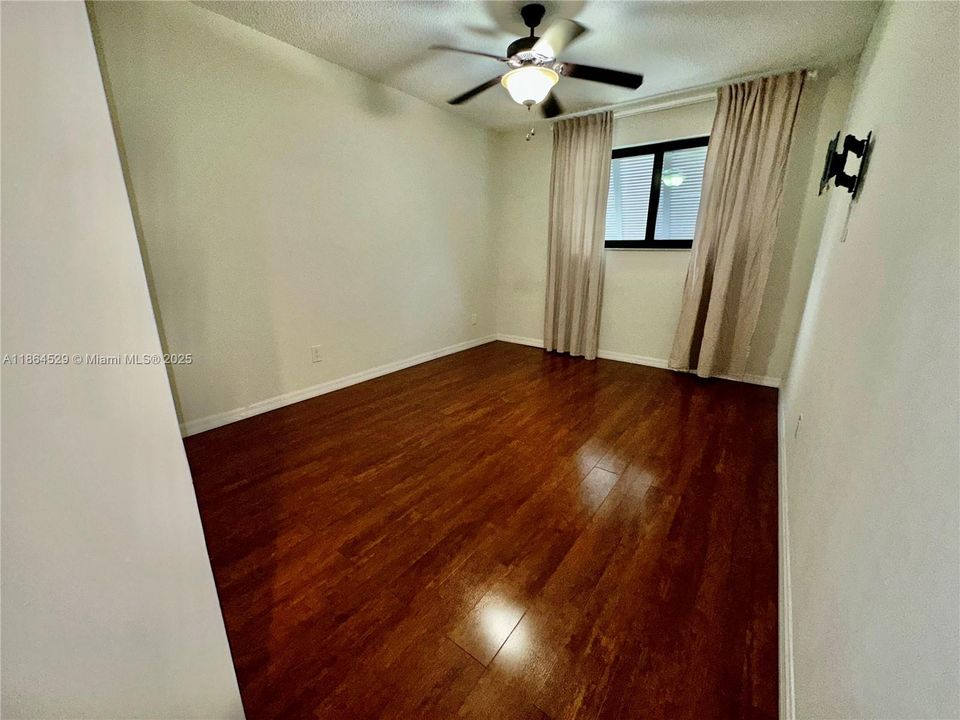 Active With Contract: $514,500 (3 beds, 2 baths, 1712 Square Feet)