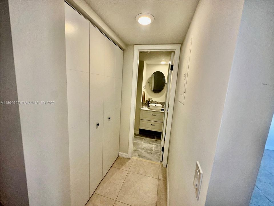 Active With Contract: $514,500 (3 beds, 2 baths, 1712 Square Feet)