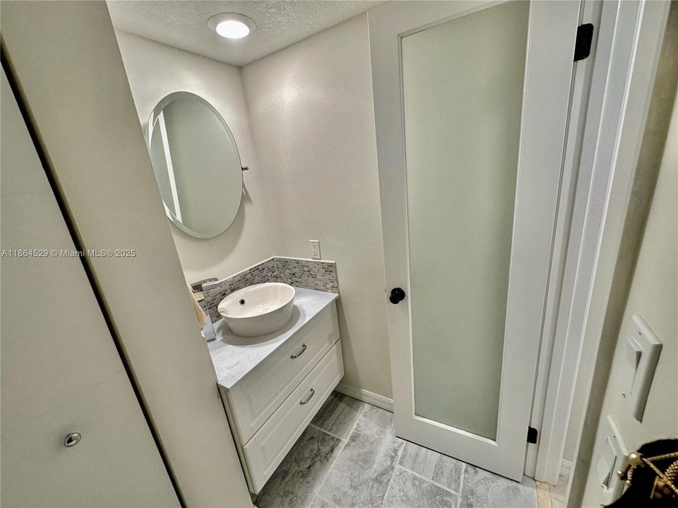 Active With Contract: $514,500 (3 beds, 2 baths, 1712 Square Feet)