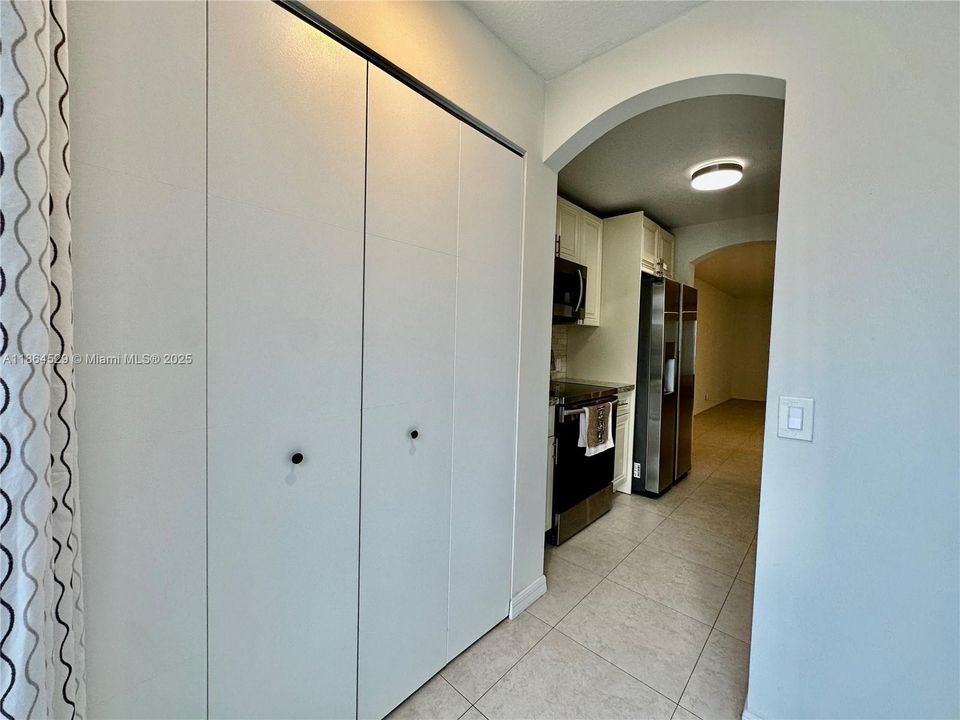 Active With Contract: $514,500 (3 beds, 2 baths, 1712 Square Feet)