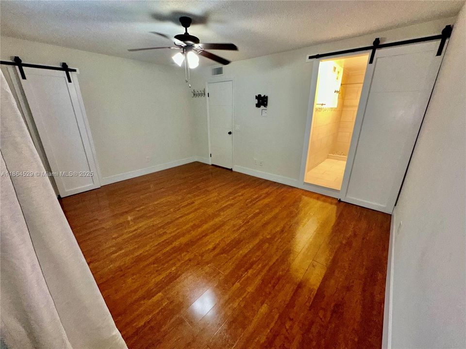 Active With Contract: $514,500 (3 beds, 2 baths, 1712 Square Feet)