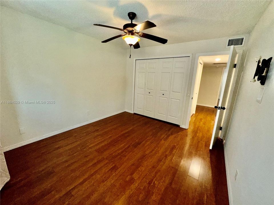 Active With Contract: $514,500 (3 beds, 2 baths, 1712 Square Feet)