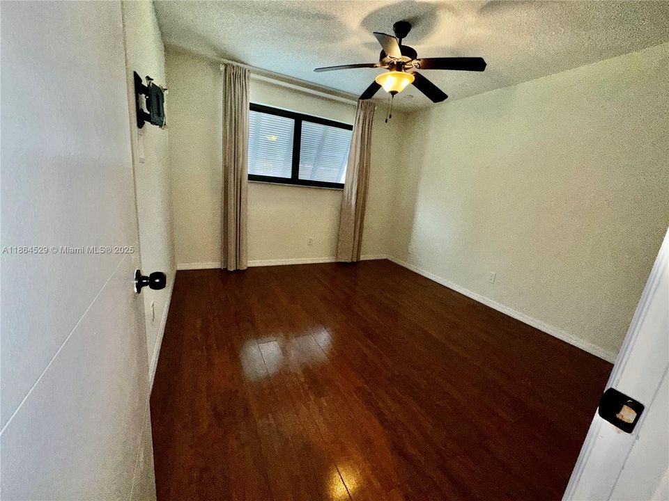 Active With Contract: $514,500 (3 beds, 2 baths, 1712 Square Feet)