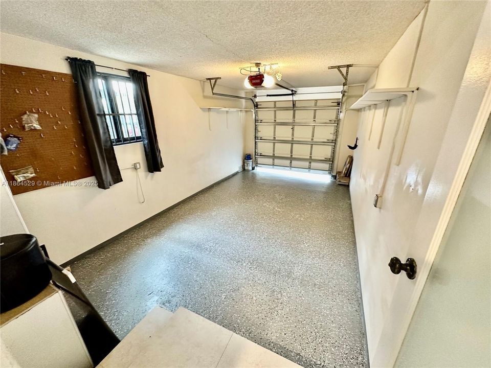 Active With Contract: $514,500 (3 beds, 2 baths, 1712 Square Feet)