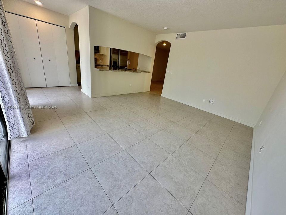 Active With Contract: $514,500 (3 beds, 2 baths, 1712 Square Feet)