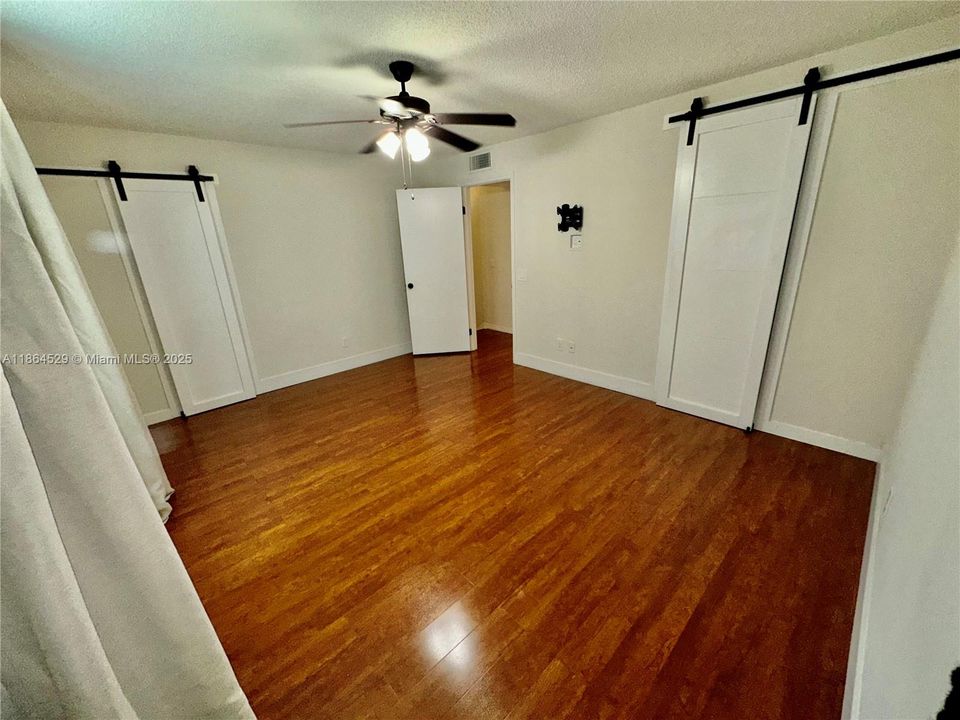 Active With Contract: $514,500 (3 beds, 2 baths, 1712 Square Feet)