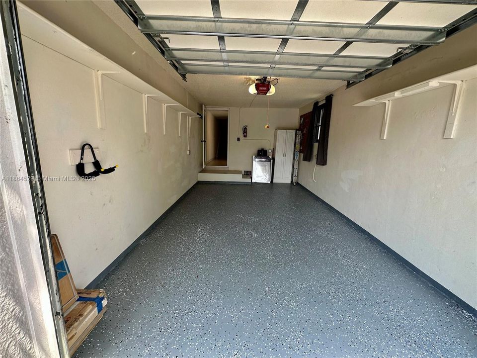 Active With Contract: $514,500 (3 beds, 2 baths, 1712 Square Feet)