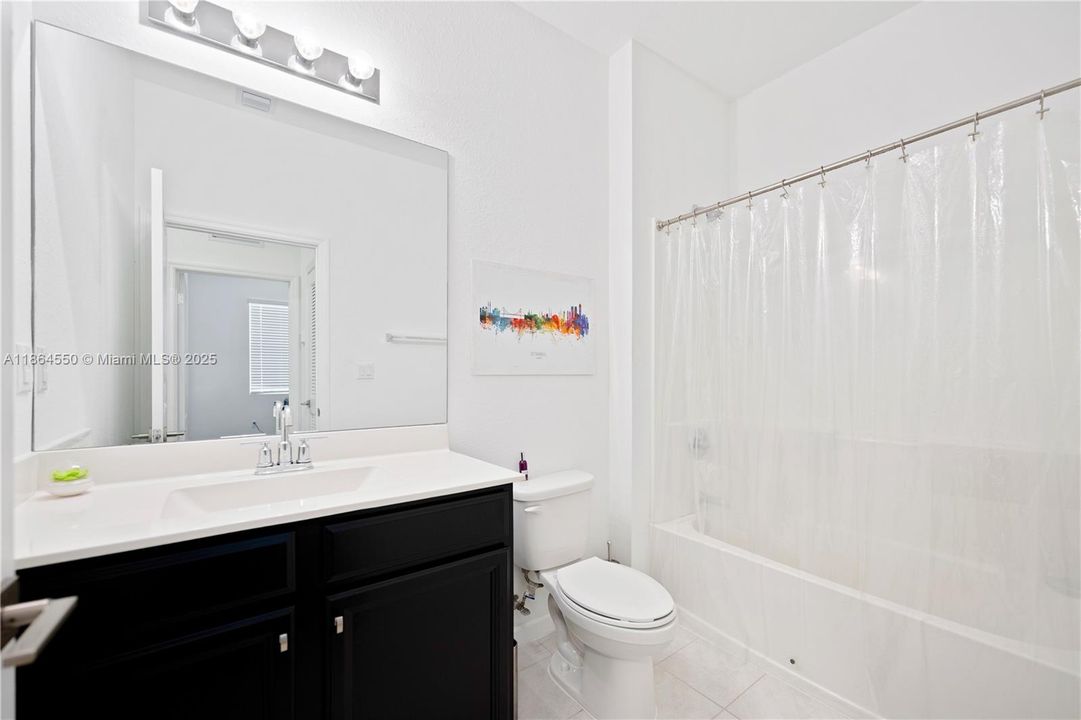 Active With Contract: $2,600 (3 beds, 2 baths, 1496 Square Feet)