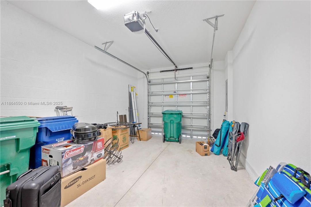 Active With Contract: $2,600 (3 beds, 2 baths, 1496 Square Feet)