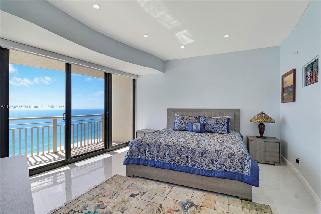 Recently Rented: $11,000 (2 beds, 2 baths, 1445 Square Feet)