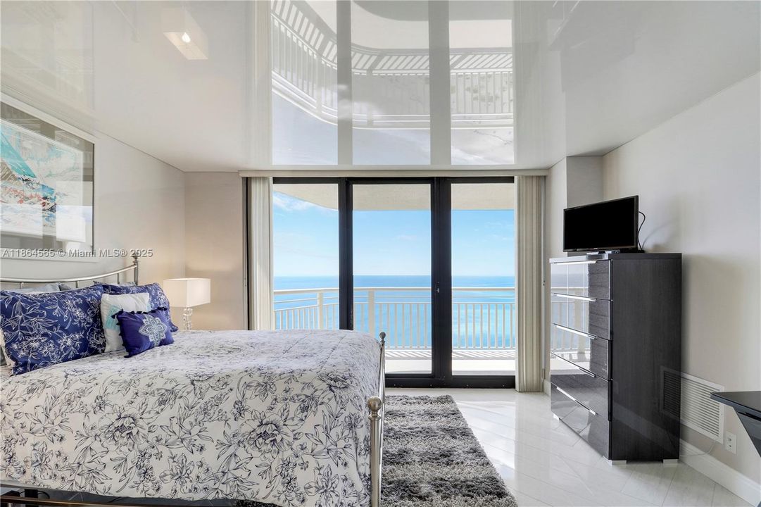 2nd Bedroom With Amazing Direct Ocean views