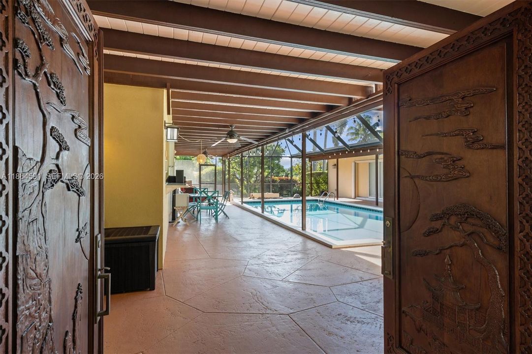 En Venta: $950,000 (4 camas, 3 baños, 1977 Pies cuadrados)