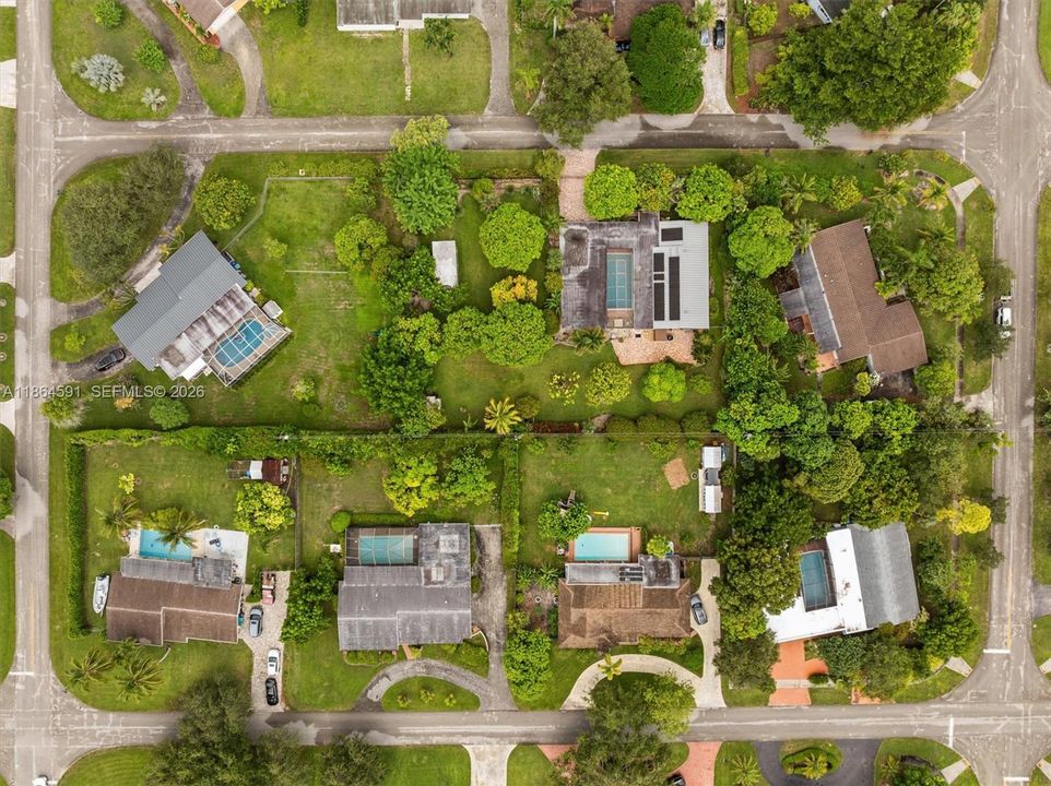En Venta: $950,000 (4 camas, 3 baños, 1977 Pies cuadrados)