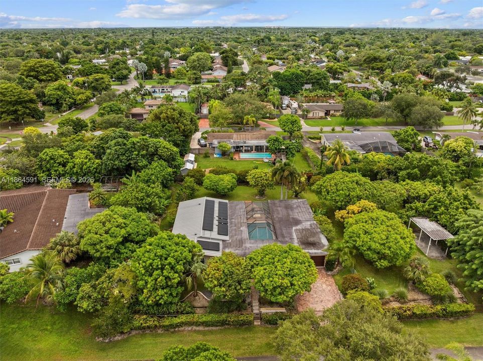En Venta: $950,000 (4 camas, 3 baños, 1977 Pies cuadrados)
