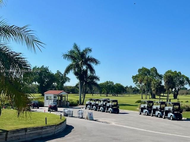 En Venta: $950,000 (4 camas, 3 baños, 1977 Pies cuadrados)