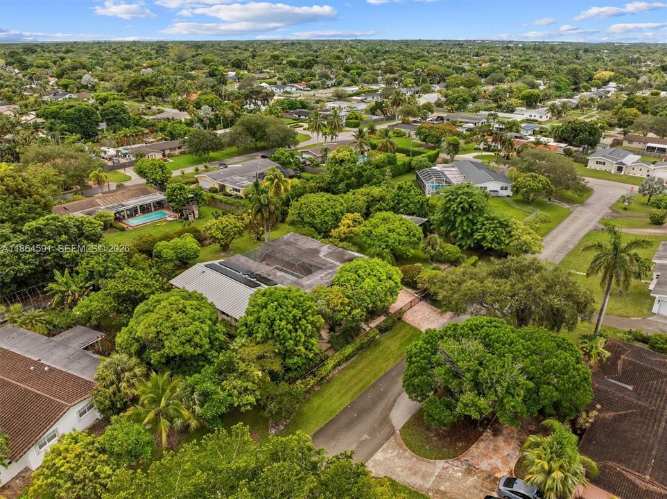 En Venta: $950,000 (4 camas, 3 baños, 1977 Pies cuadrados)