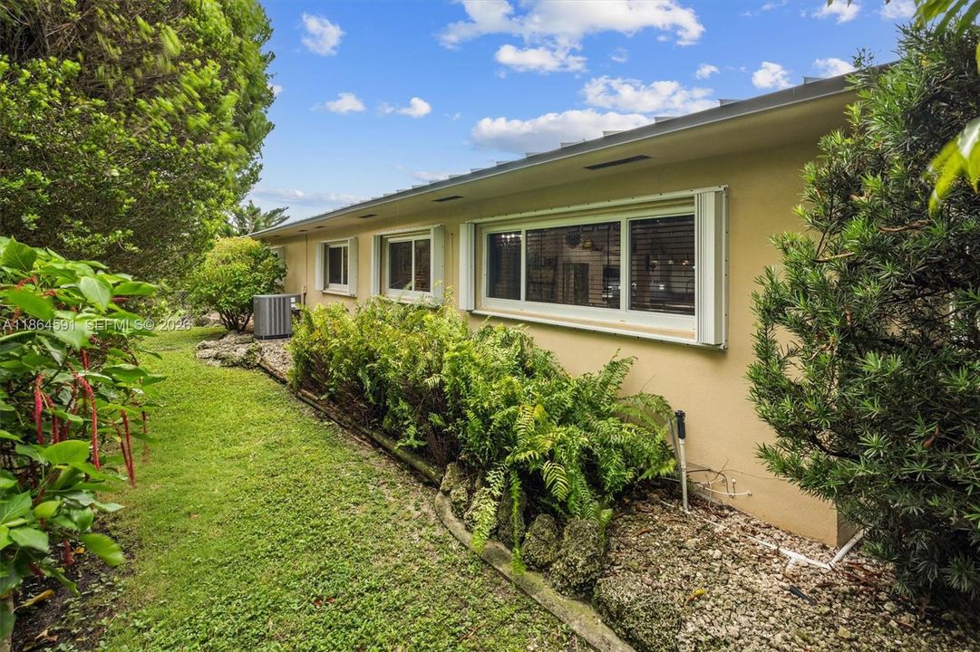 En Venta: $950,000 (4 camas, 3 baños, 1977 Pies cuadrados)